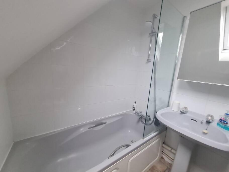 Apartment Split Level Luton Town Center Flat